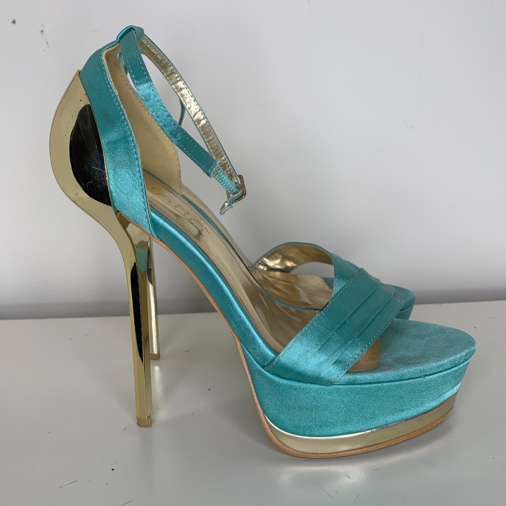 Gorgeous blue and gold metal heels